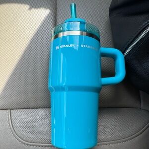 Starbucks Stanley 20 oz blue Tumbler with Handle and Straw